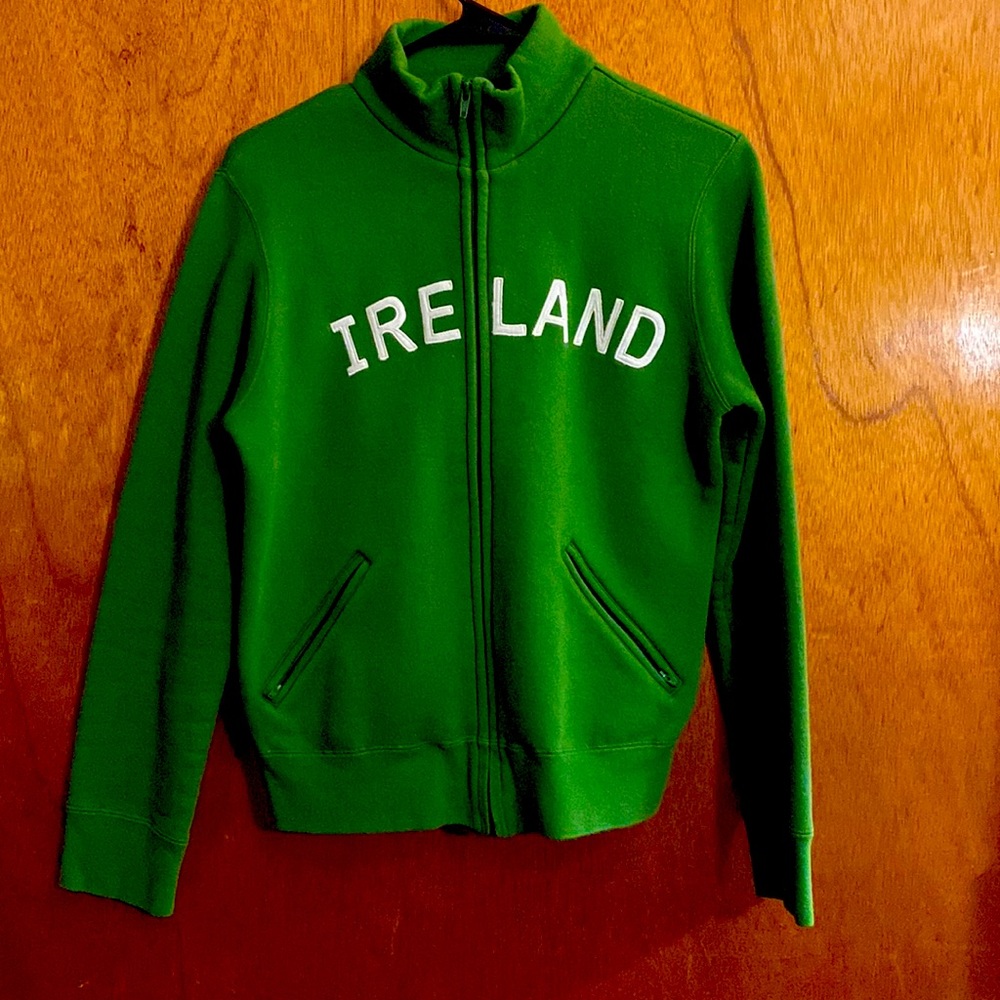 Ireland 🇮🇪 Zip Up Embroidered Sweater